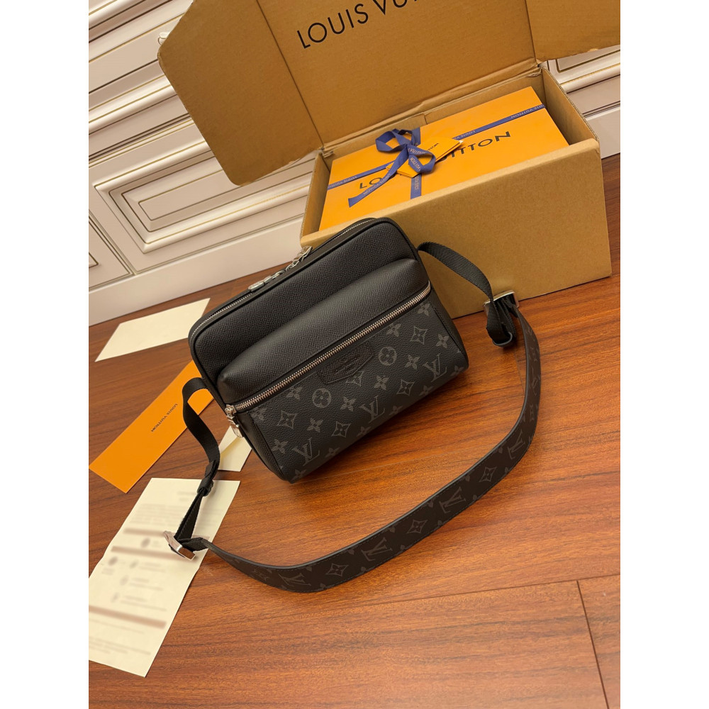 Outdoor Messenger