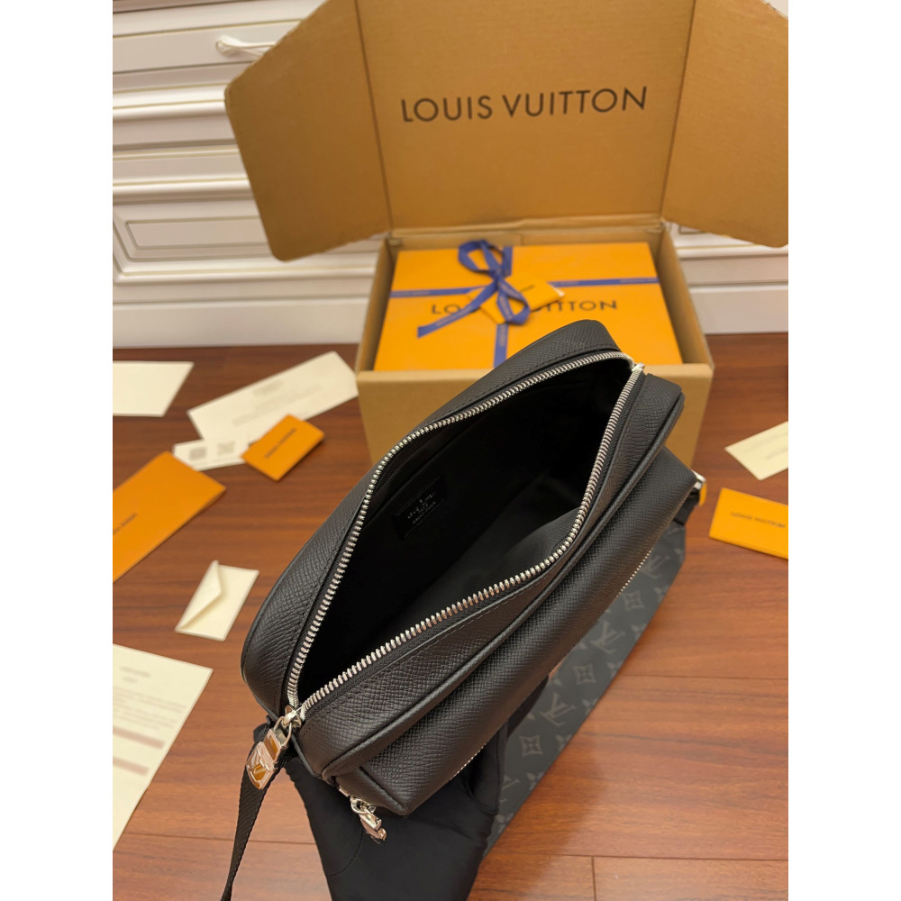 Outdoor Messenger