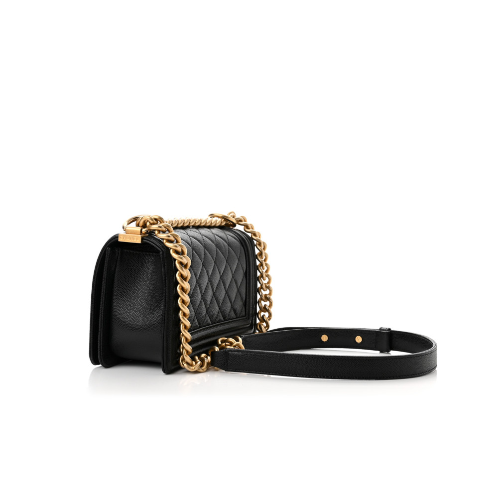 CHANEL SMALL BOY FLAP BAG CHANEL SMALL BOY FLAP BAG