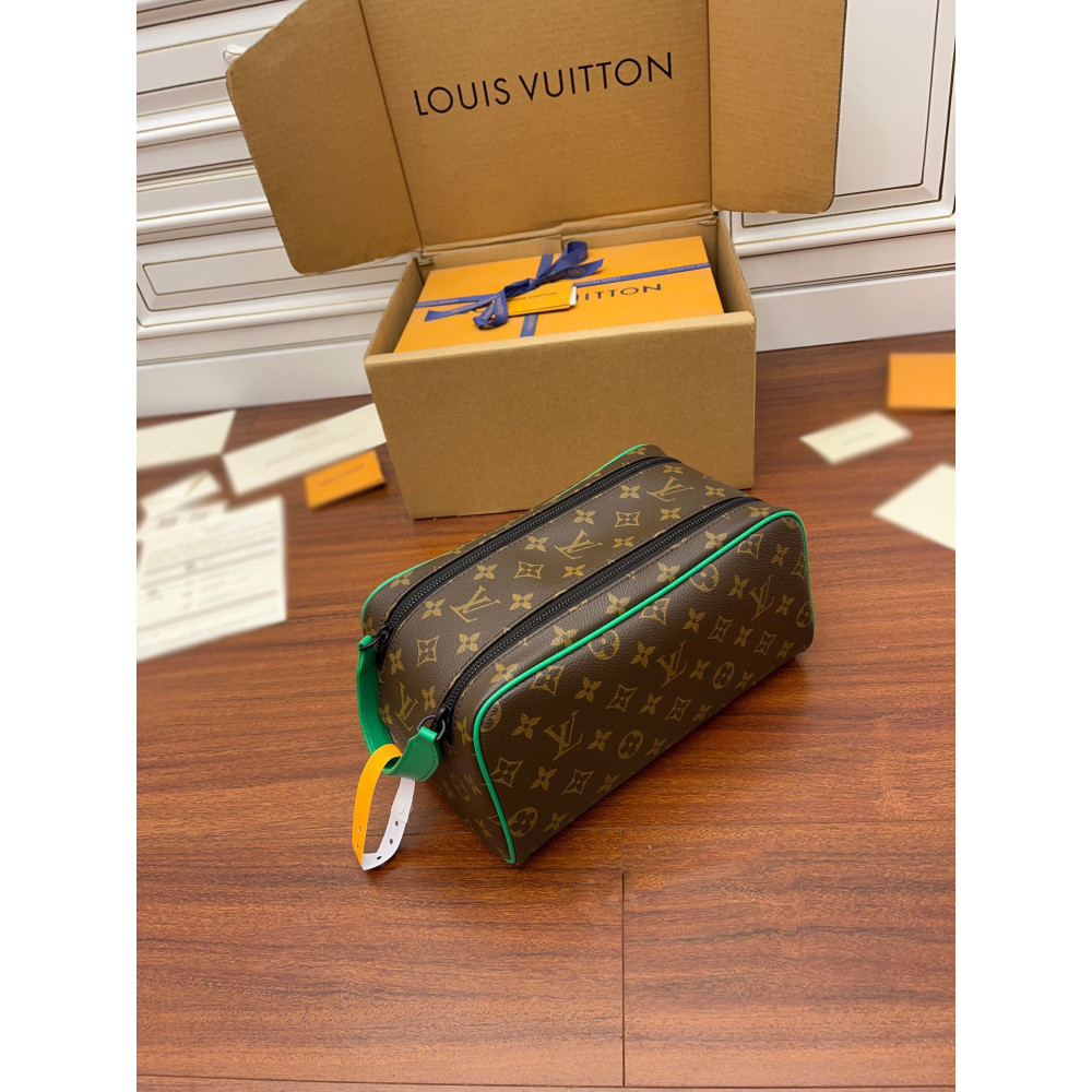 Dopp Kit Toilet Pouch Dopp Kit Toilet Pouch