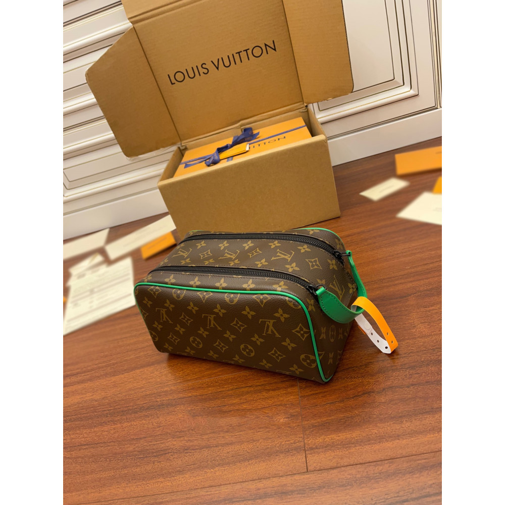 Dopp Kit Toilet Pouch Dopp Kit Toilet Pouch