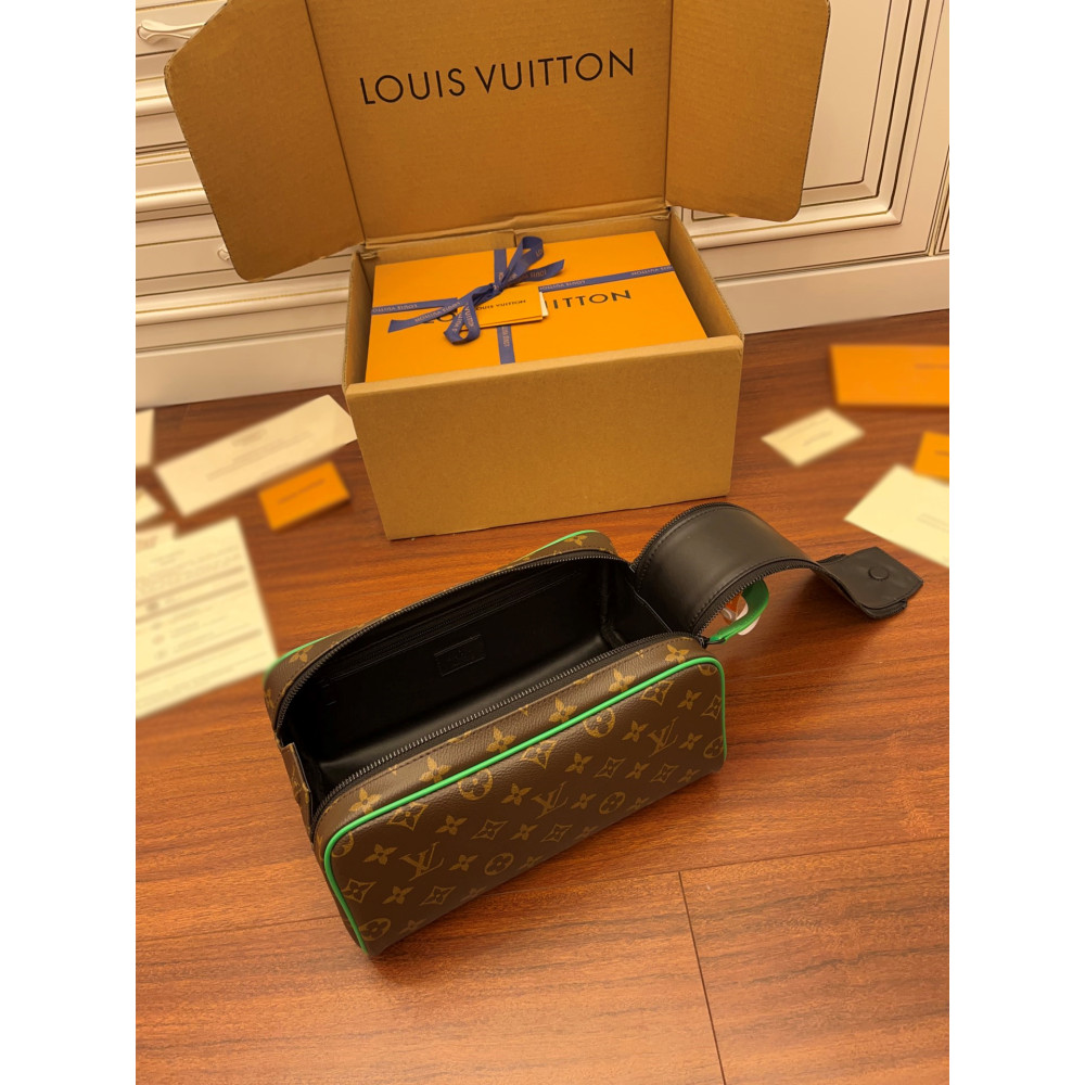 Dopp Kit Toilet Pouch Dopp Kit Toilet Pouch