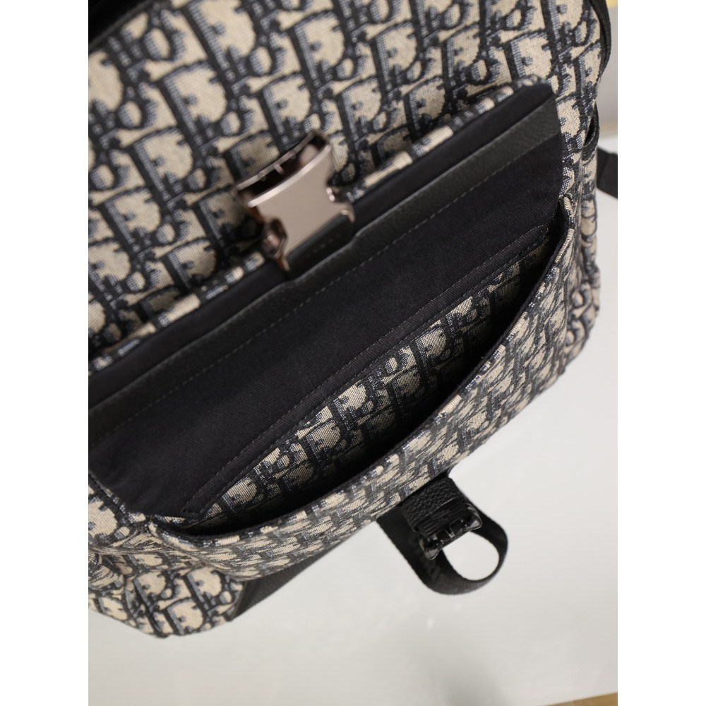 EXPLORER BACKPACK EXPLORER BACKPACK