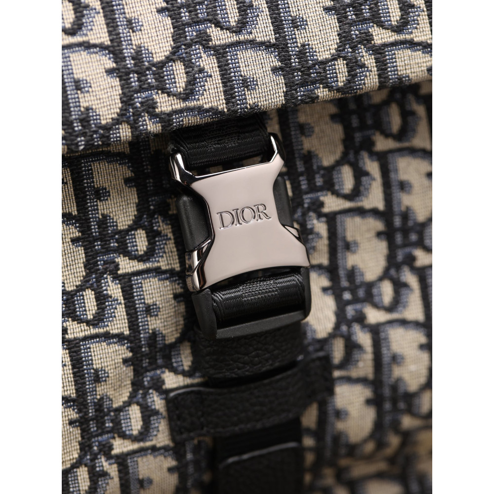 EXPLORER BACKPACK EXPLORER BACKPACK