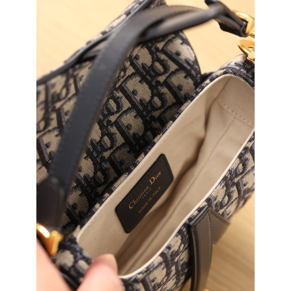 MINI SADDLE BAG WITH STRAP MINI SADDLE BAG WITH STRAP