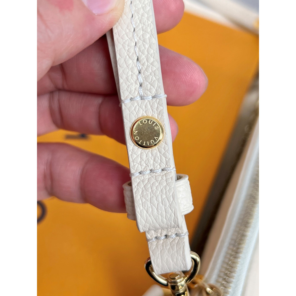 Easy Pouch On Strap Easy Pouch On Strap