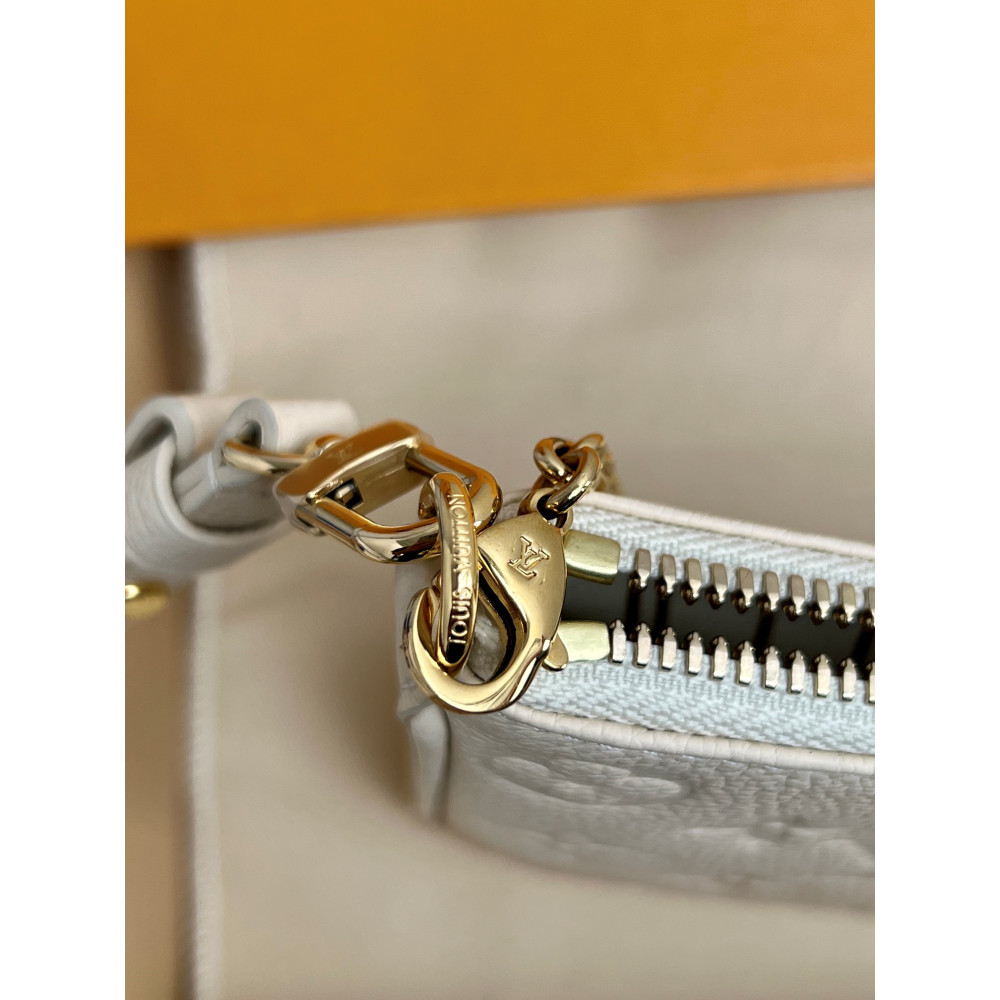 Easy Pouch On Strap Easy Pouch On Strap