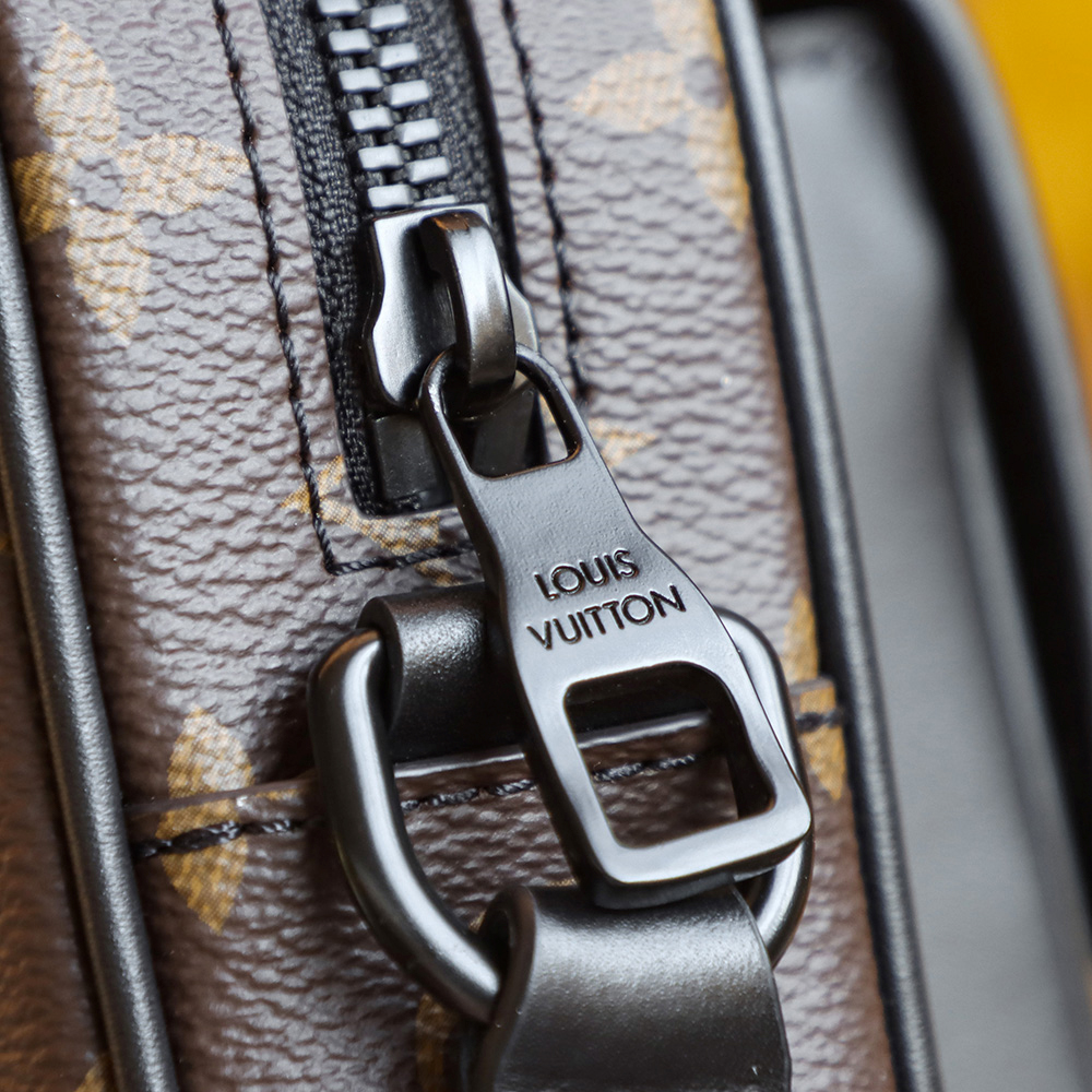 Christopher Wearable Wallet Christopher Wearable Wallet
