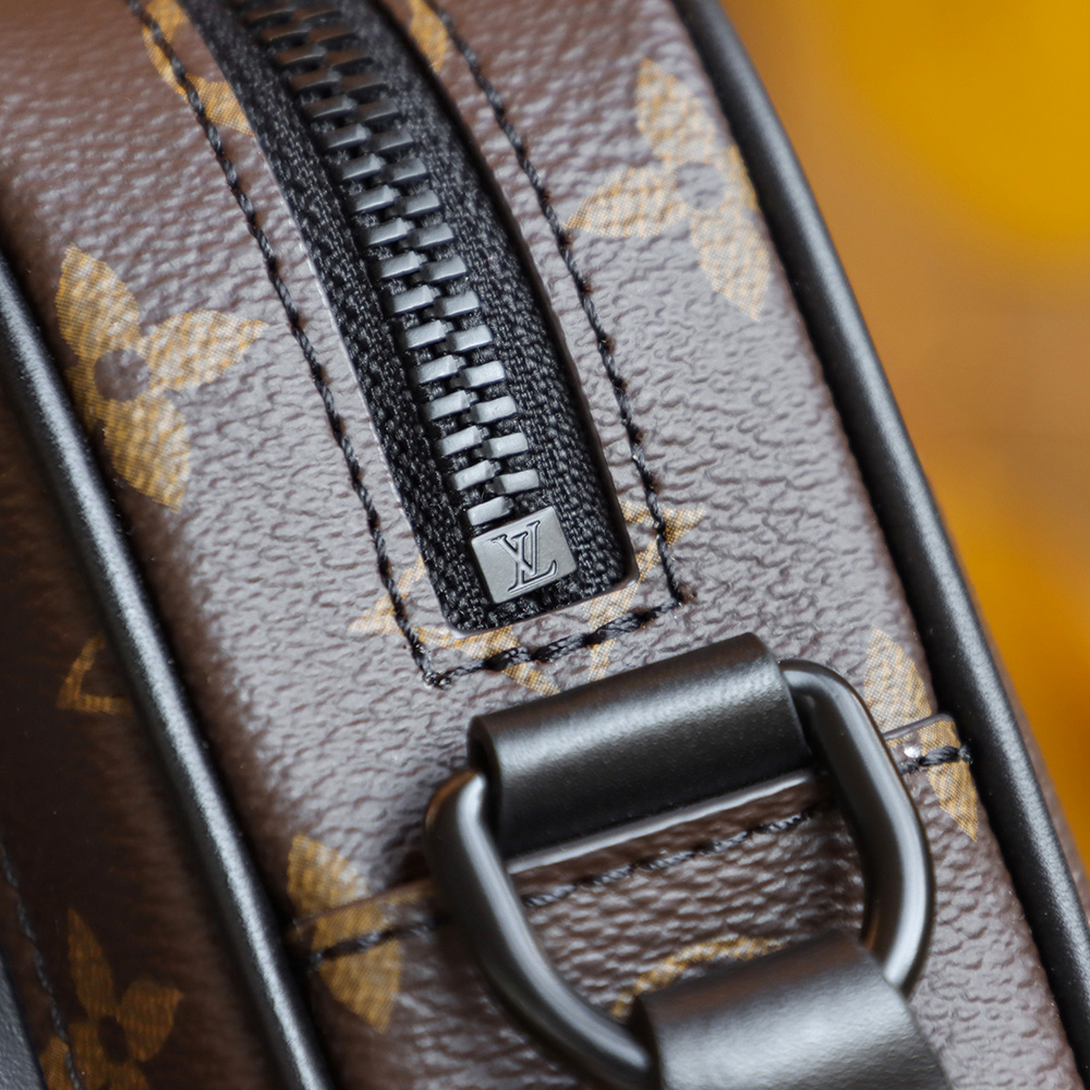 Christopher Wearable Wallet Christopher Wearable Wallet