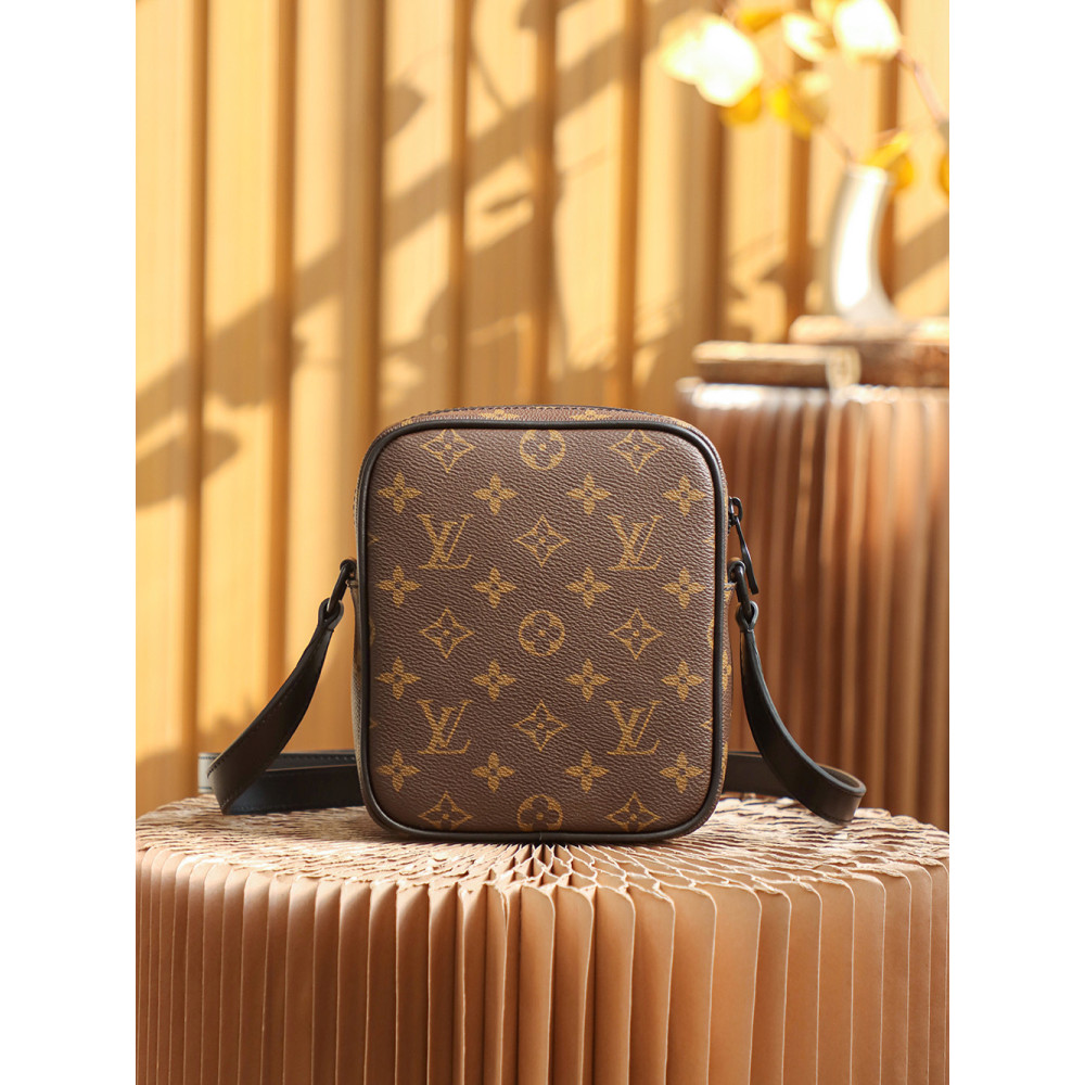 Christopher Wearable Wallet Christopher Wearable Wallet