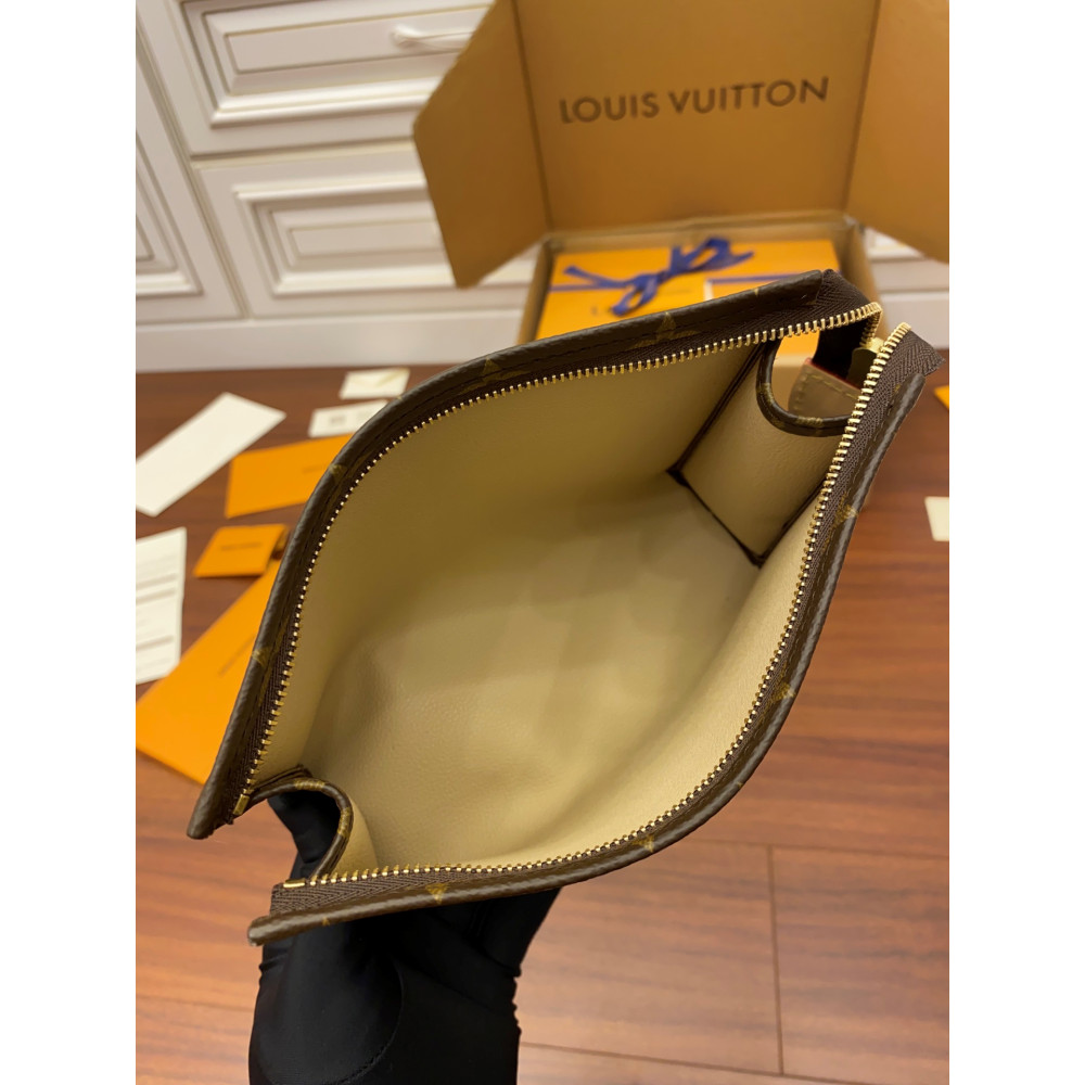 Toiletry Pouch 19 Toiletry Pouch 19