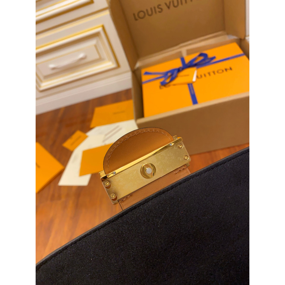 Dauphine Chain Wallet Dauphine Chain Wallet