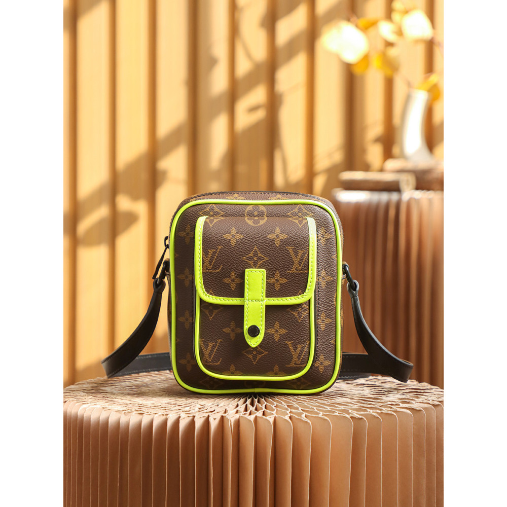 Christopher Wearable Wallet Christopher Wearable Wallet