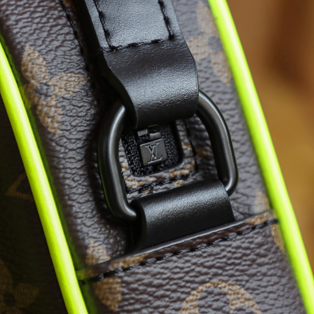 Christopher Wearable Wallet Christopher Wearable Wallet