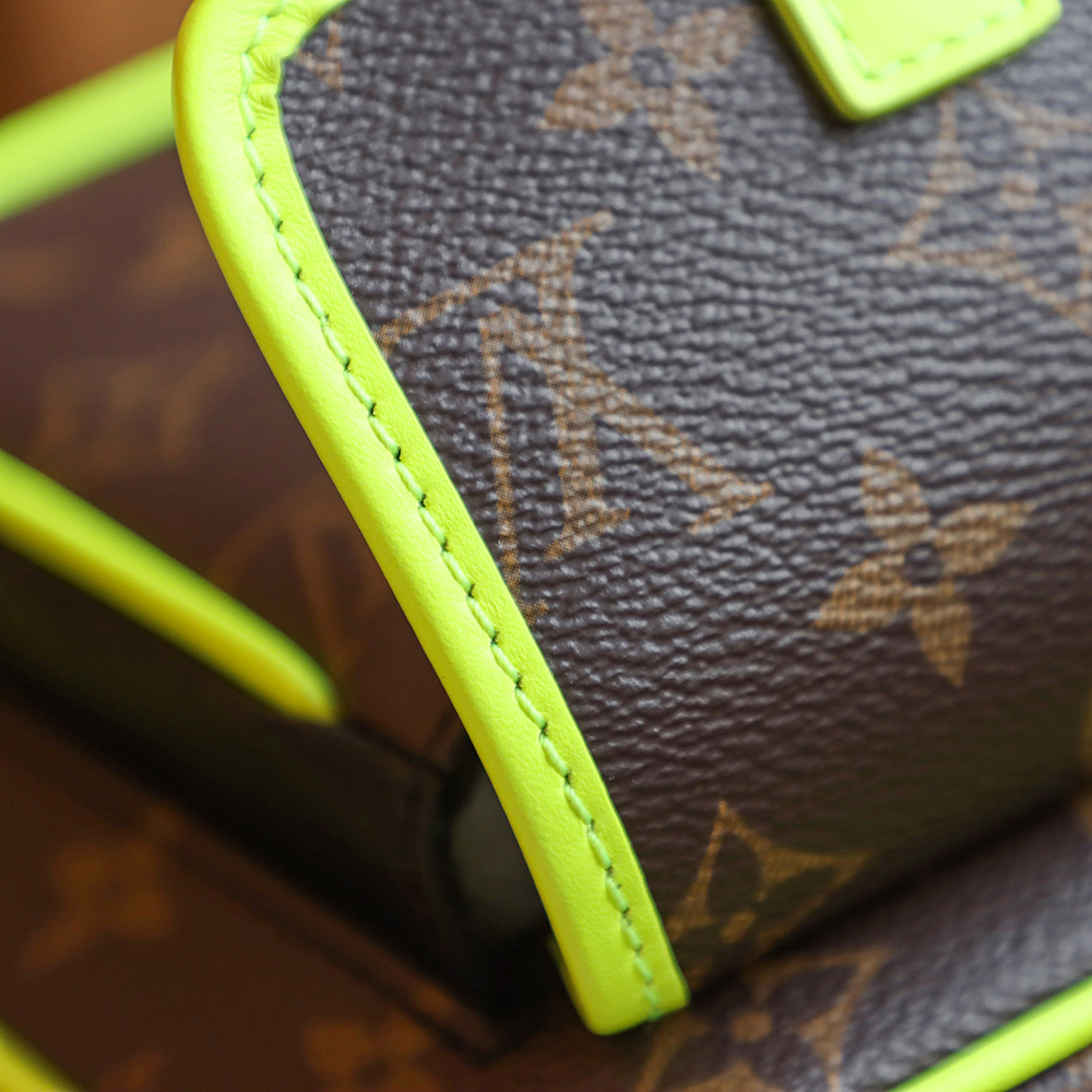 Christopher Wearable Wallet Christopher Wearable Wallet