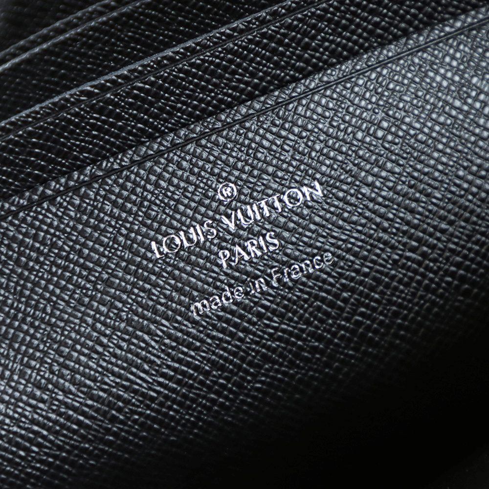 Christopher Wearable Wallet Christopher Wearable Wallet