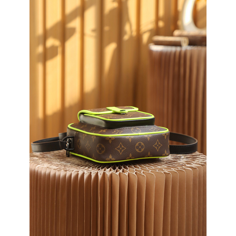 Christopher Wearable Wallet Christopher Wearable Wallet