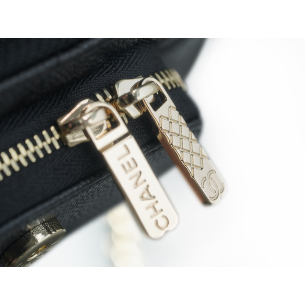 CHANEL SMALL BUSINESS AFFINITY FLAP BAG CHANEL SMALL BUSINESS AFFINITY FLAP BAG