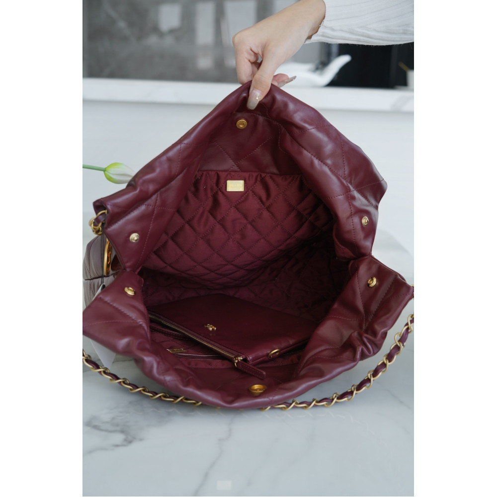 CHANEL 22 MEDIUM BAG