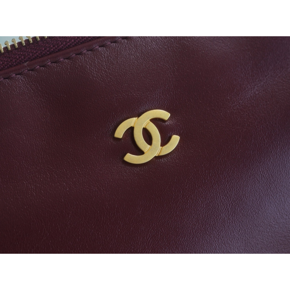CHANEL 22 MEDIUM BAG