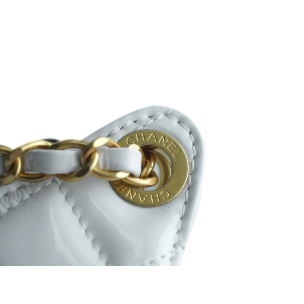 CHANEL WAVY HOBO BAG CHANEL WAVY HOBO BAG