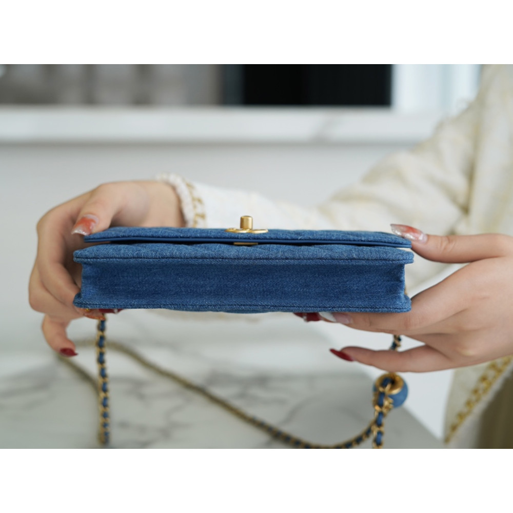 CHANEL PEARL CRUSH WALLET ON CHAIN CHANEL PEARL CRUSH WALLET ON CHAIN