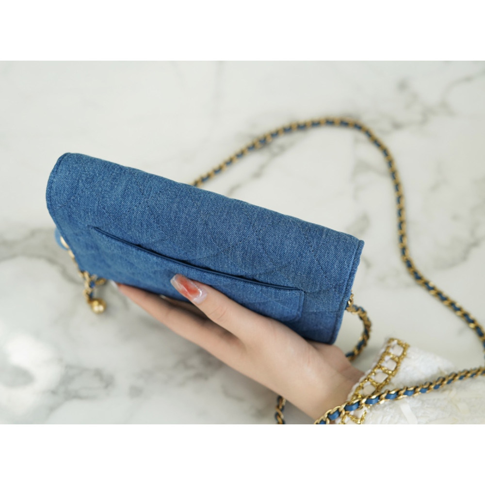 CHANEL PEARL CRUSH WALLET ON CHAIN CHANEL PEARL CRUSH WALLET ON CHAIN
