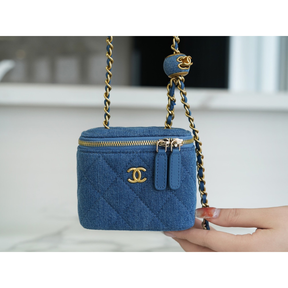 CHANEL PEARL CRUSH MINI VANITY CASE