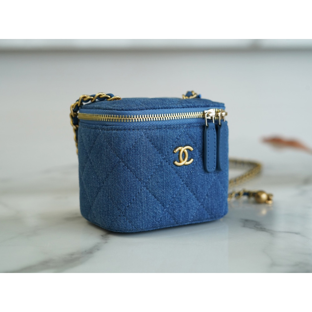 CHANEL PEARL CRUSH MINI VANITY CASE
