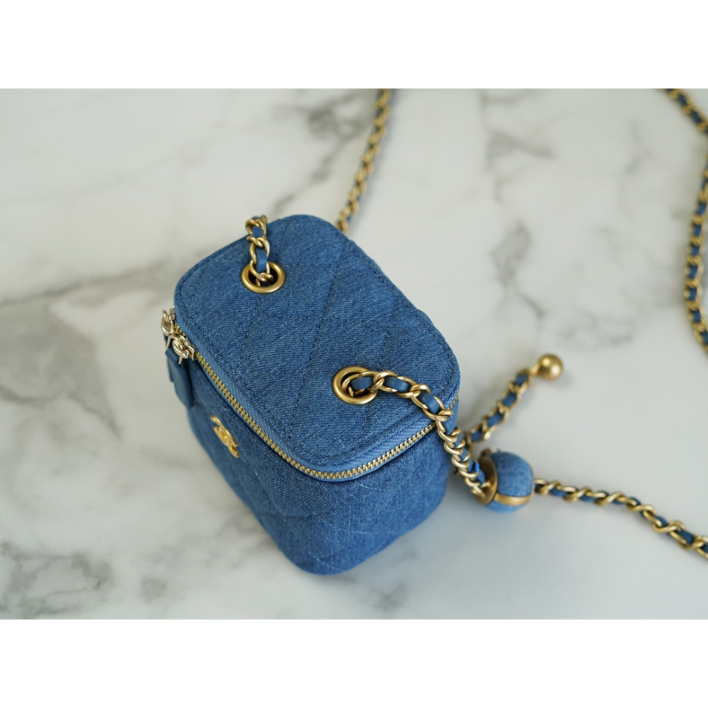 CHANEL PEARL CRUSH MINI VANITY CASE