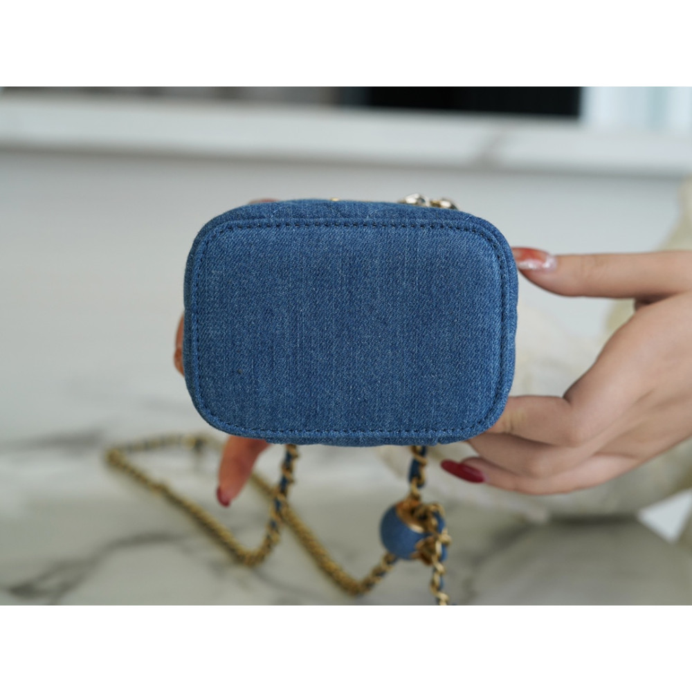 CHANEL PEARL CRUSH MINI VANITY CASE