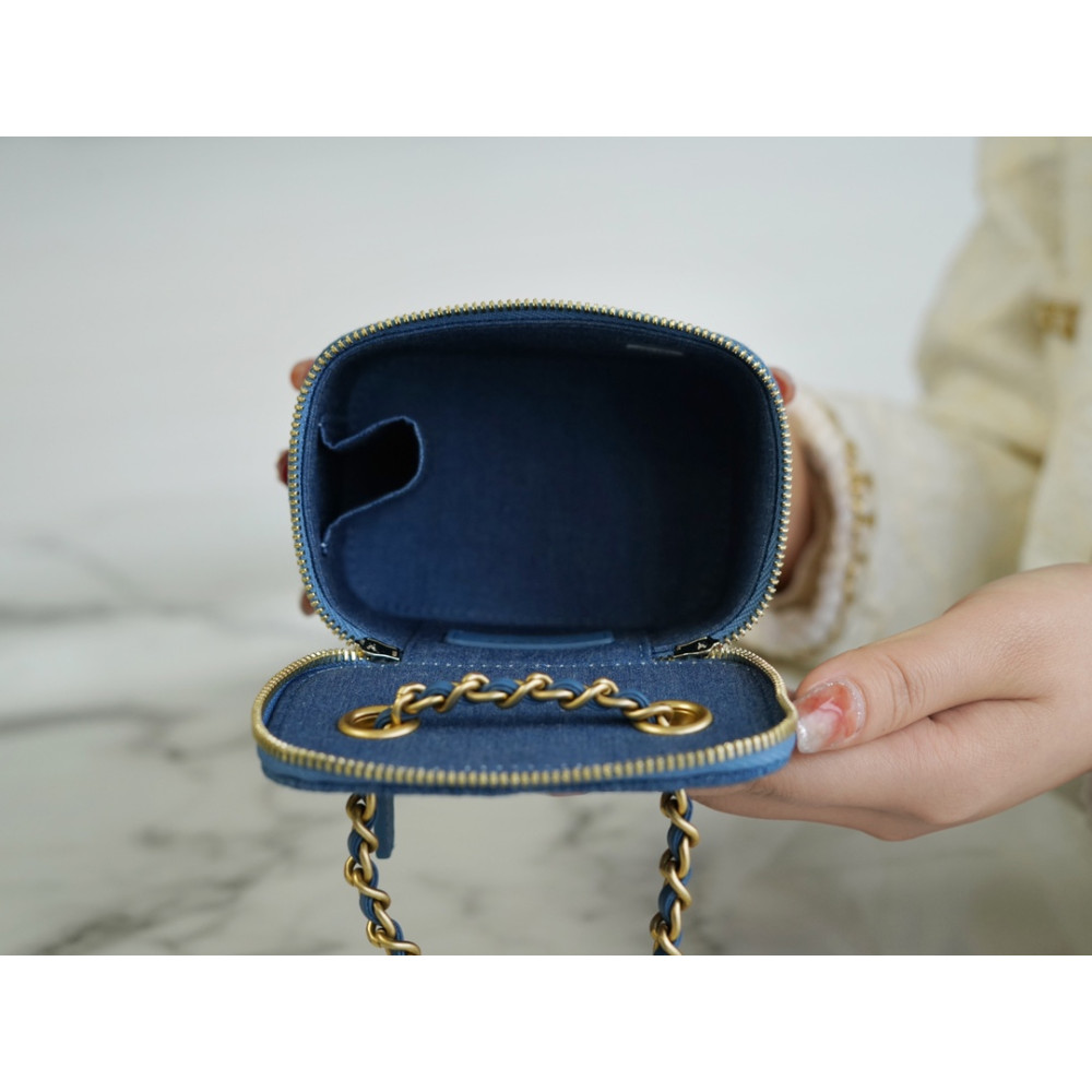 CHANEL PEARL CRUSH MINI VANITY CASE