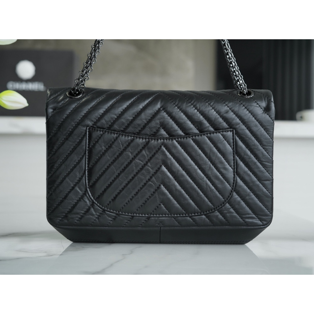 CHANEL LARGE 2.55 REISSUE 225 FLAP BAG CHANEL LARGE 2.55 REISSUE 225 FLAP BAG