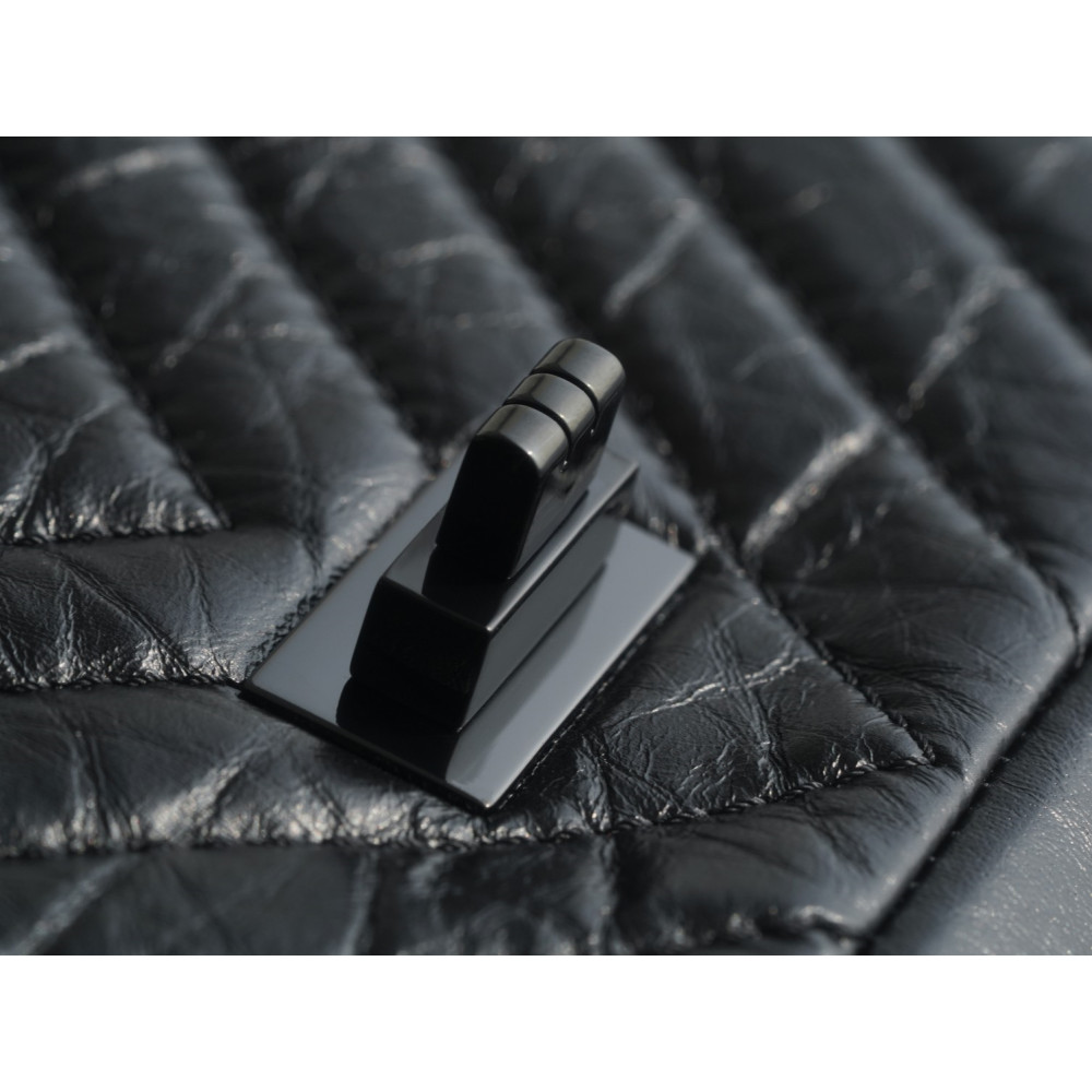 CHANEL 2.55 REISSUE 225 FLAP BAG