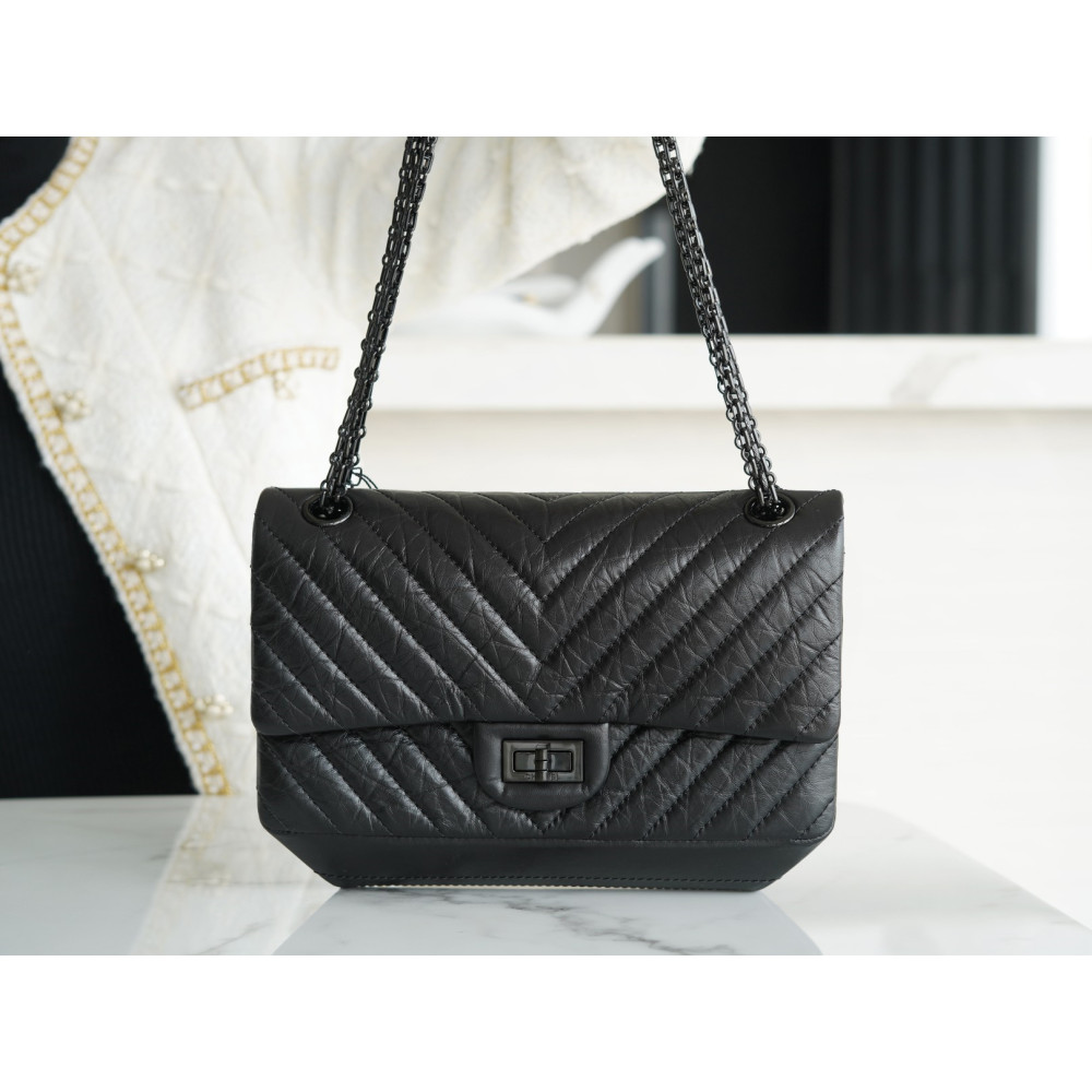 CHANEL 2.55 REISSUE 225 FLAP BAG