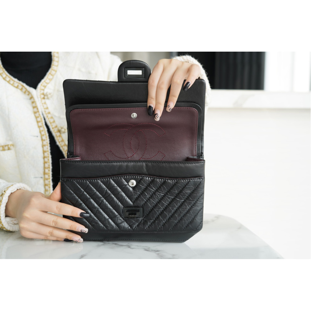 CHANEL 2.55 REISSUE 225 FLAP BAG
