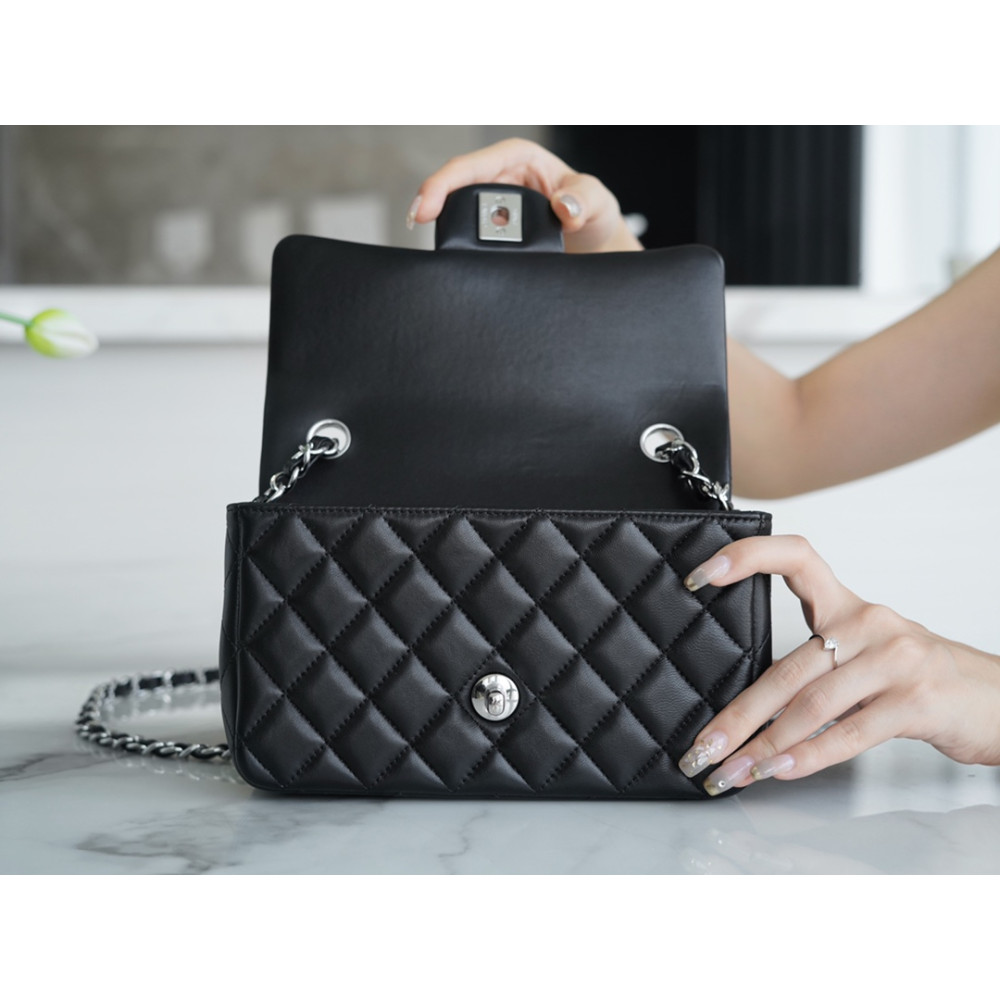 CHANEL MINI RECTANGULAR FLAP BAG CHANEL MINI RECTANGULAR FLAP BAG