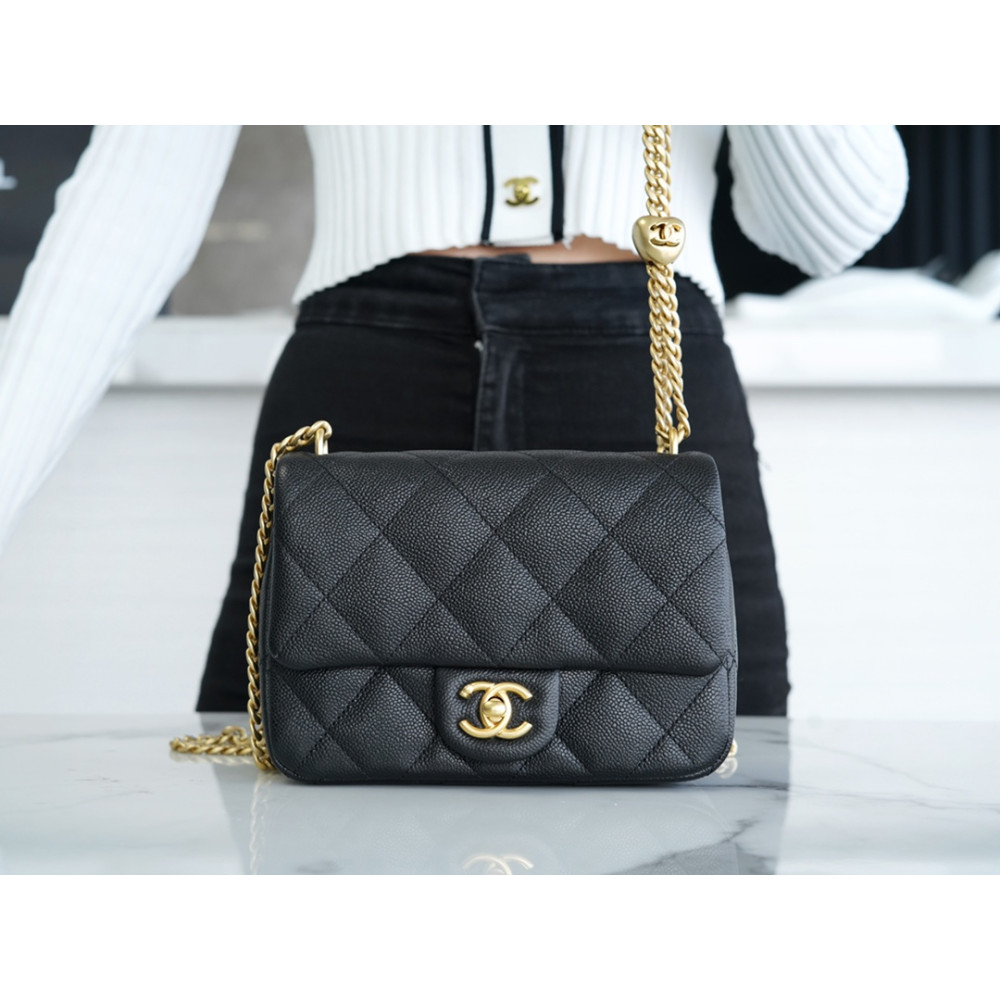 CHANEL LARGE SWEETHEART FLAP BAG