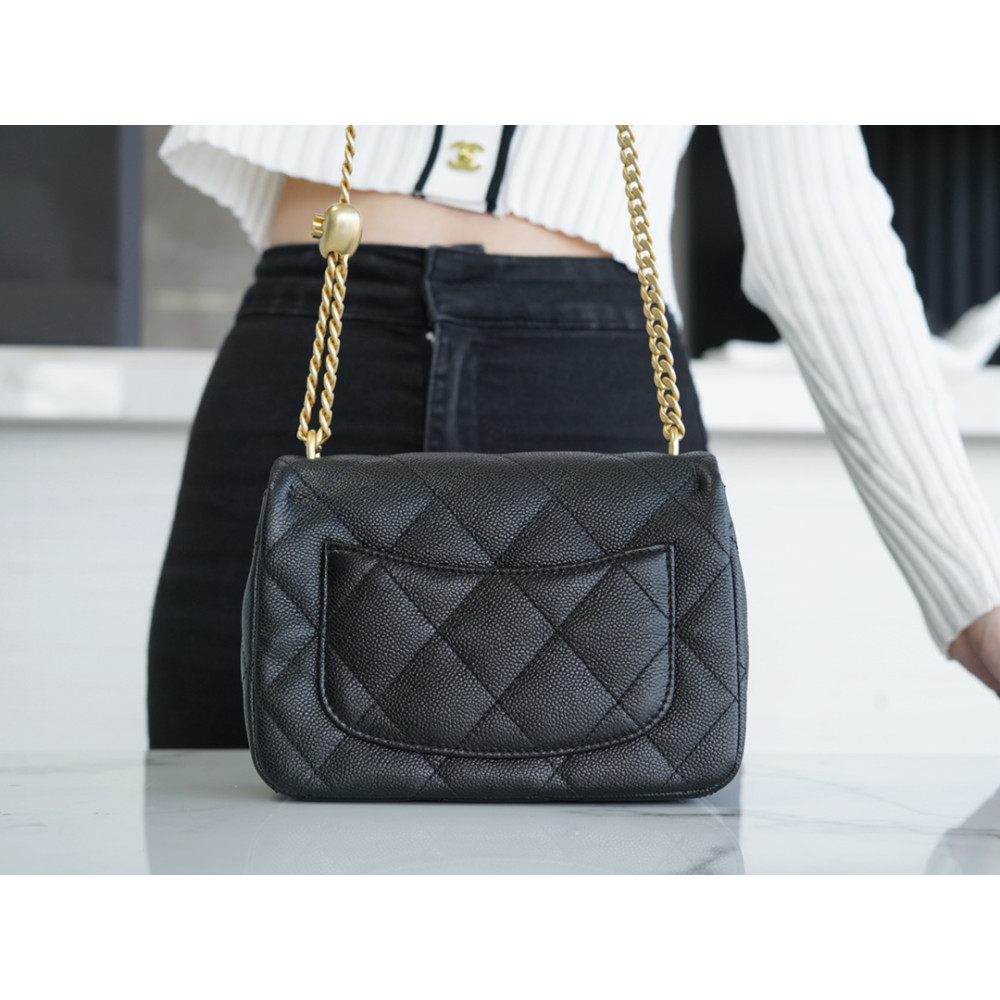 CHANEL LARGE SWEETHEART FLAP BAG