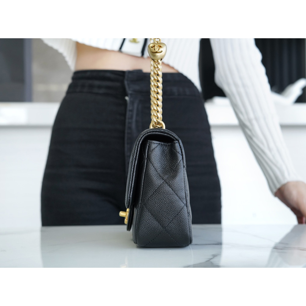 CHANEL LARGE SWEETHEART FLAP BAG