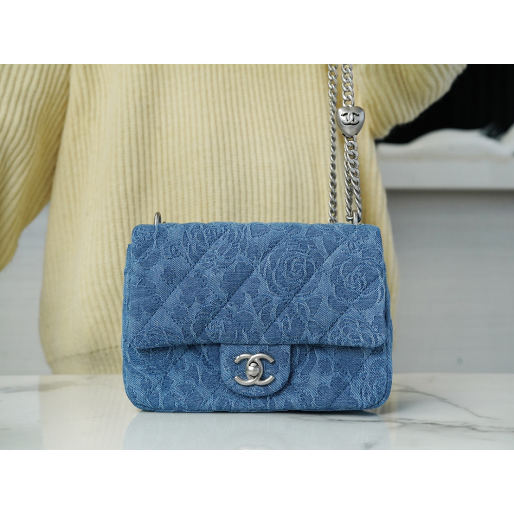 CHANEL SWEETHEART FLAP BAG CHANEL SWEETHEART FLAP BAG