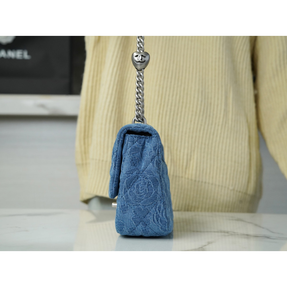 CHANEL SWEETHEART FLAP BAG CHANEL SWEETHEART FLAP BAG