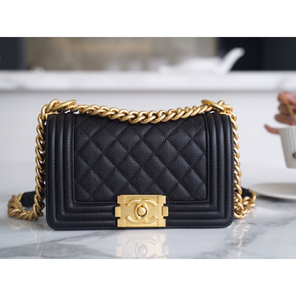CHANEL SMALL BOY FLAP BAG CHANEL SMALL BOY FLAP BAG