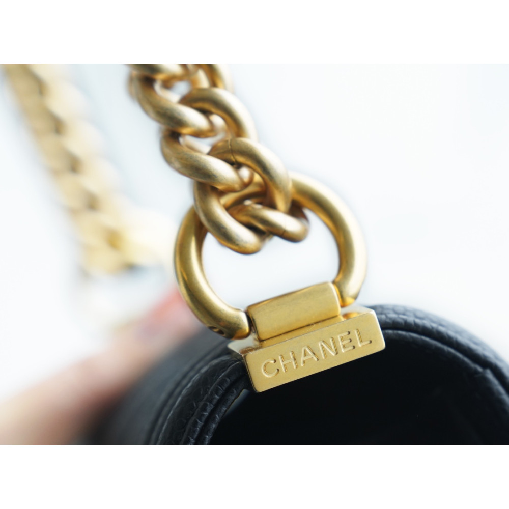 CHANEL SMALL BOY FLAP BAG CHANEL SMALL BOY FLAP BAG