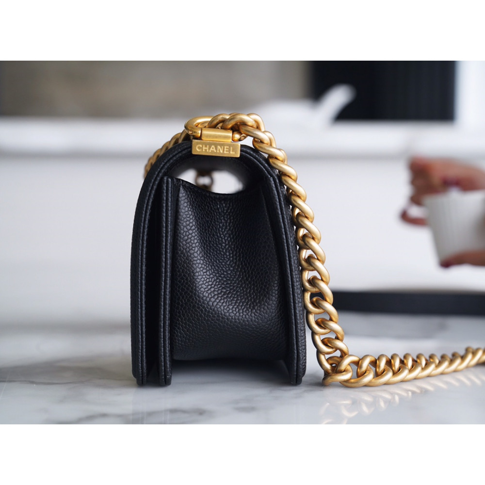 CHANEL SMALL BOY FLAP BAG CHANEL SMALL BOY FLAP BAG