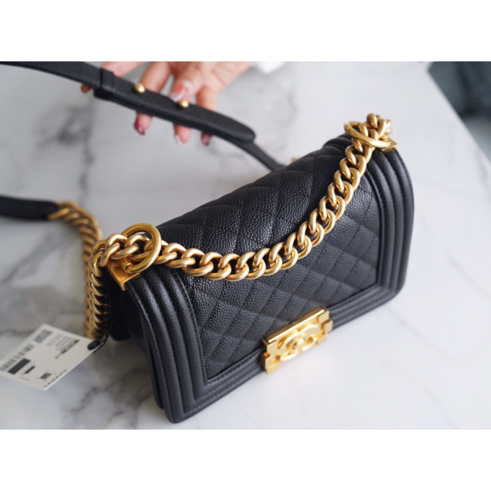 CHANEL SMALL BOY FLAP BAG CHANEL SMALL BOY FLAP BAG