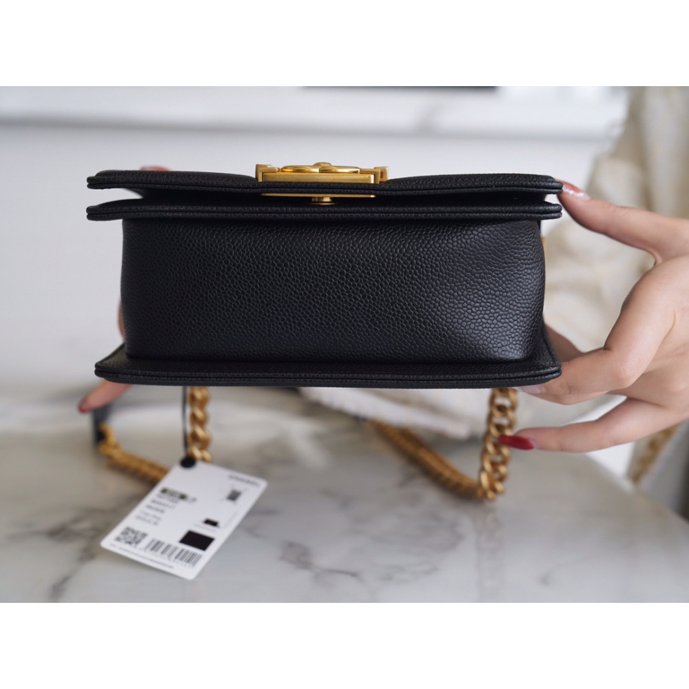 CHANEL SMALL BOY FLAP BAG CHANEL SMALL BOY FLAP BAG