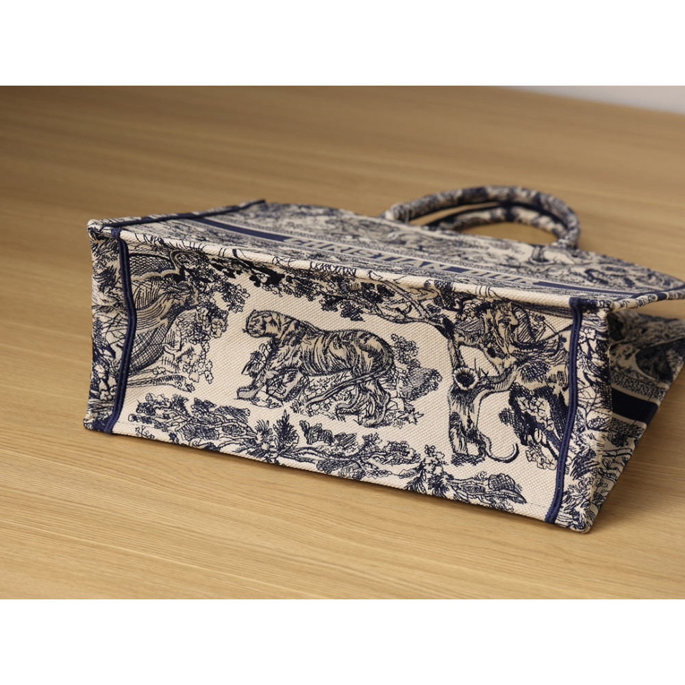 LARGE DIOR BOOK TOTE