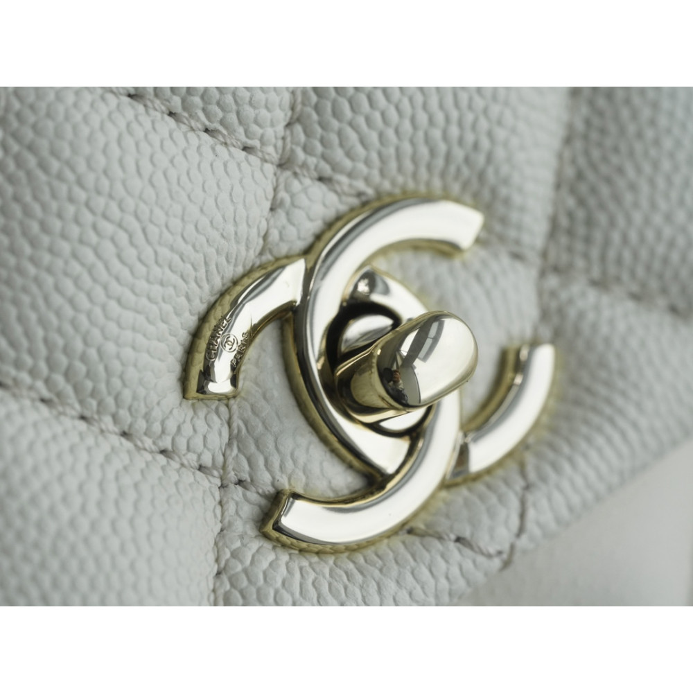CHANEL SMALL HANDLE FLAP BAG CHANEL SMALL HANDLE FLAP BAG