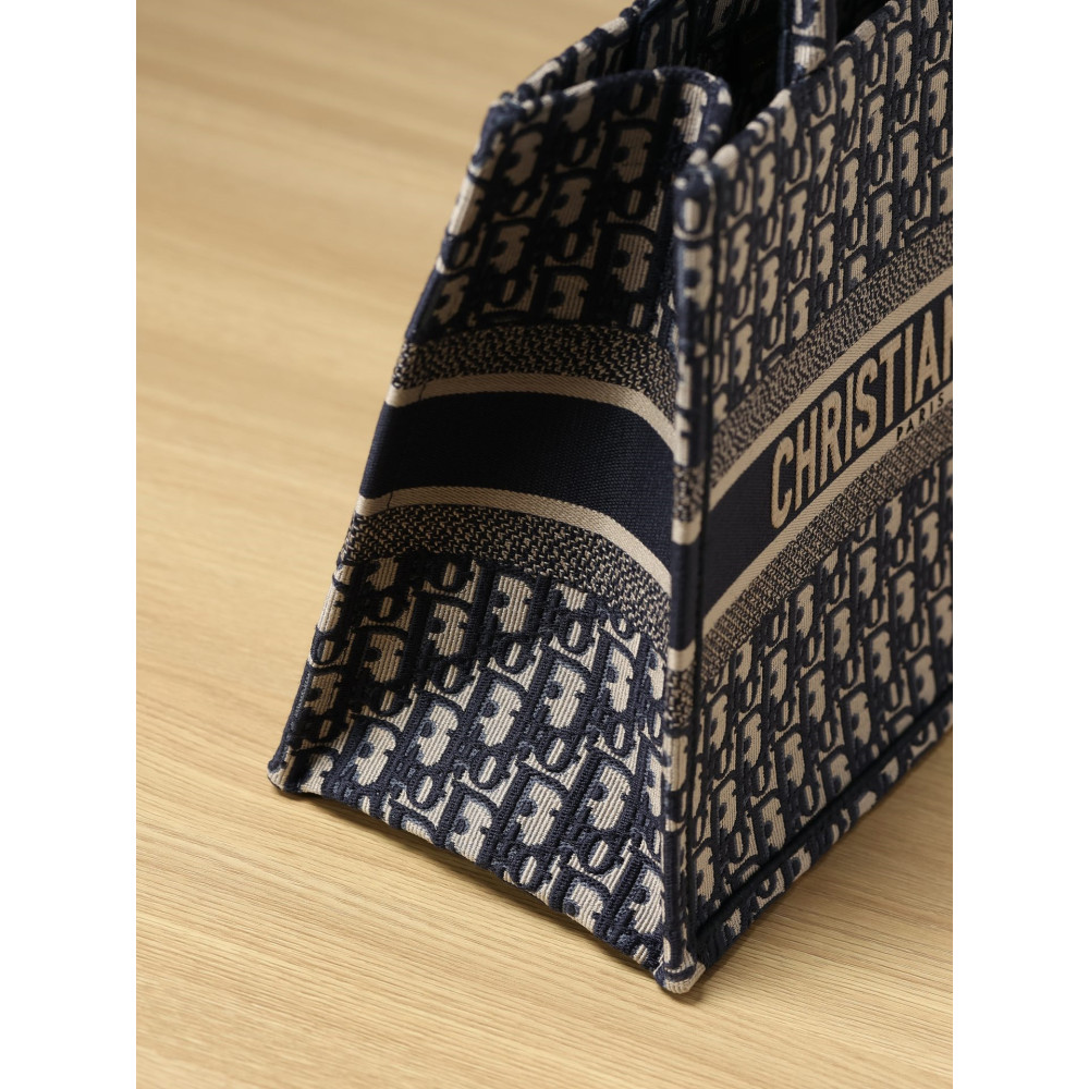 MEDIUM DIOR BOOK TOTE MEDIUM DIOR BOOK TOTE